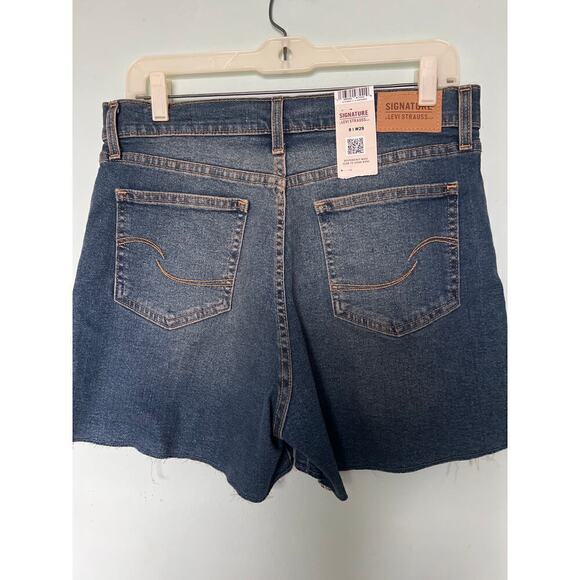 Levi Strauss NWT High-Rise 3” comfort stretch Vintage Inspired shorts Size 8 - Picture 5 of 13